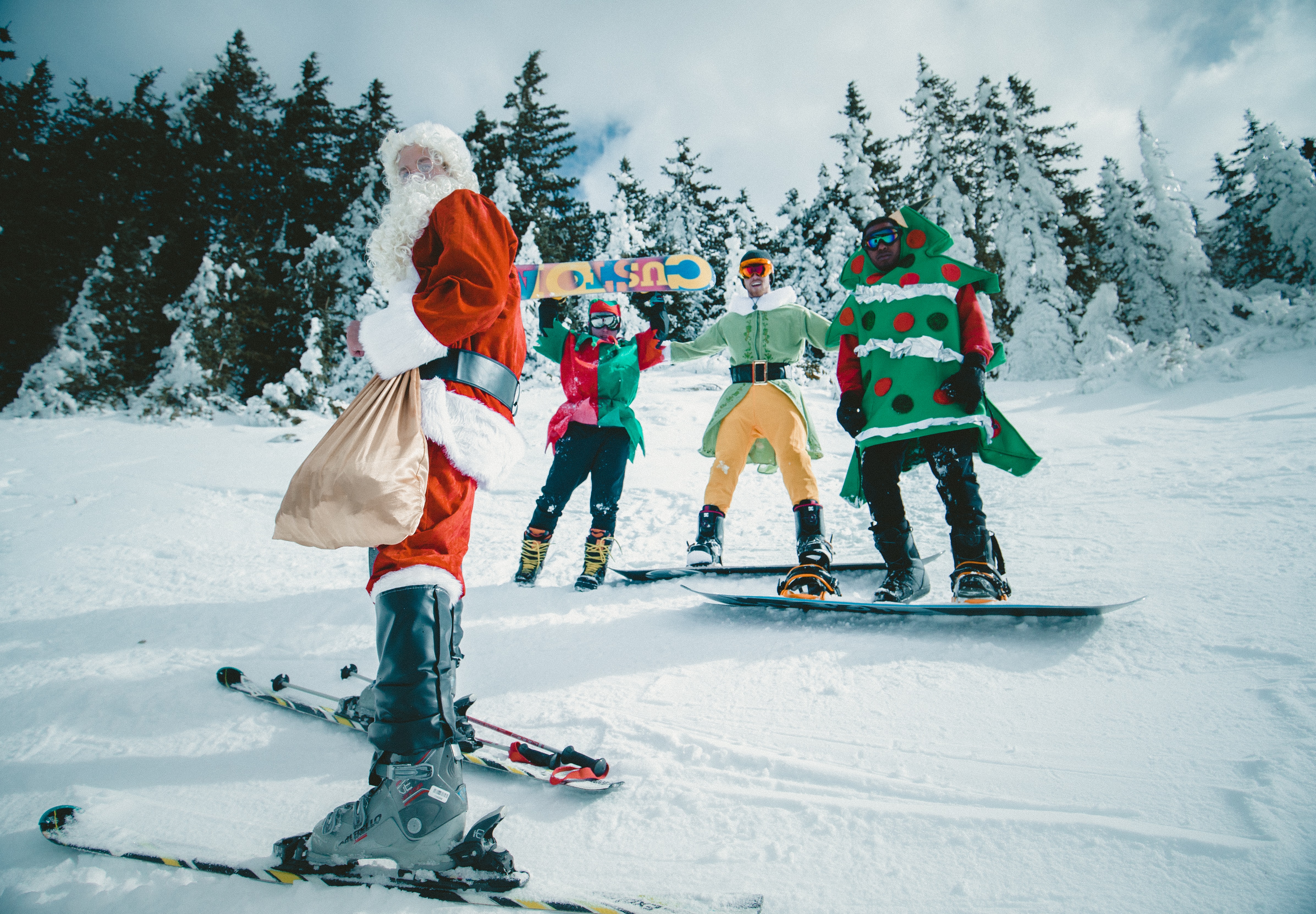 Santa skiing